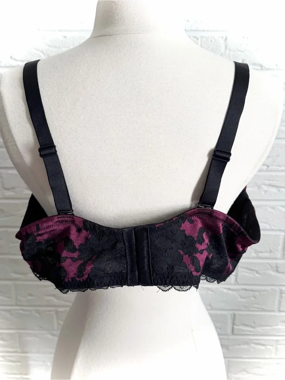 Torrid Black Maroon Lace Plunge Bra Size 42DD